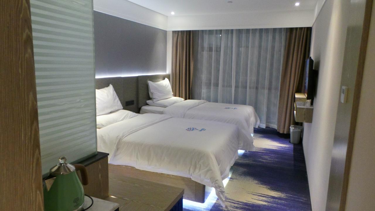 Lifu Hotel Wankel Jiang Tai Road Metro Station Branch Guangzhou Exterior photo